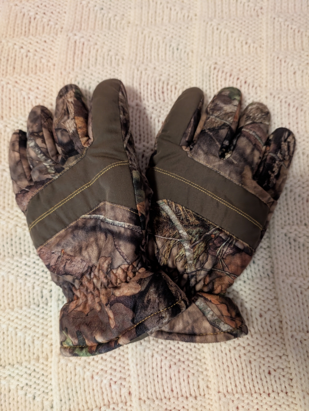 3M Thinsulate Hot Shot Camouflage Insulated Hunting Gloves